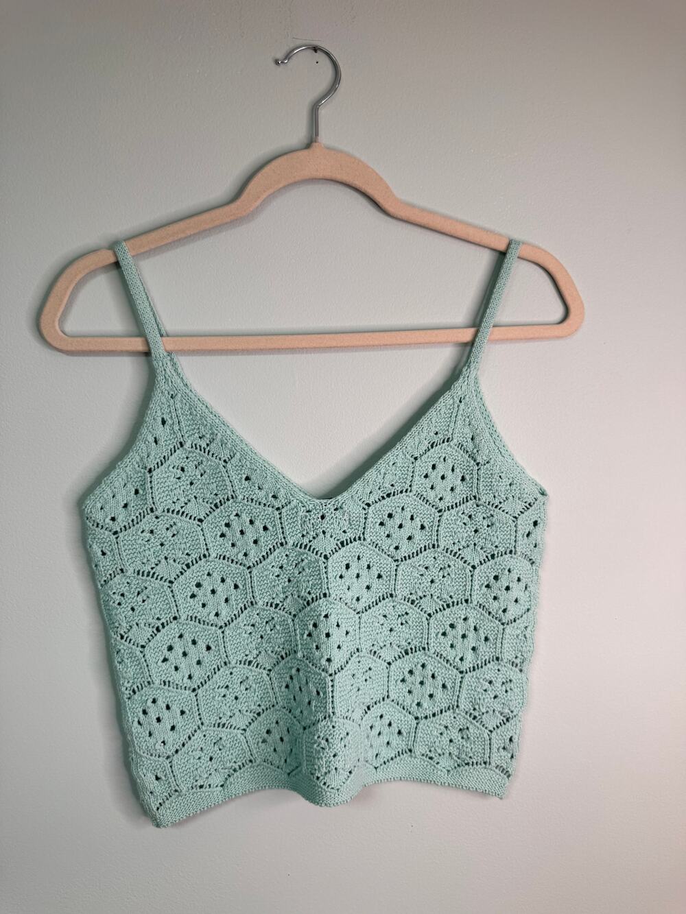 NWT! American Eagle Knit V- Neck Tank - Size Medium - Mint Green